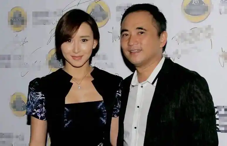 朱兆祥家境优越,身家超过百亿,坐拥公司无数,却独独将胡静宠上了天.