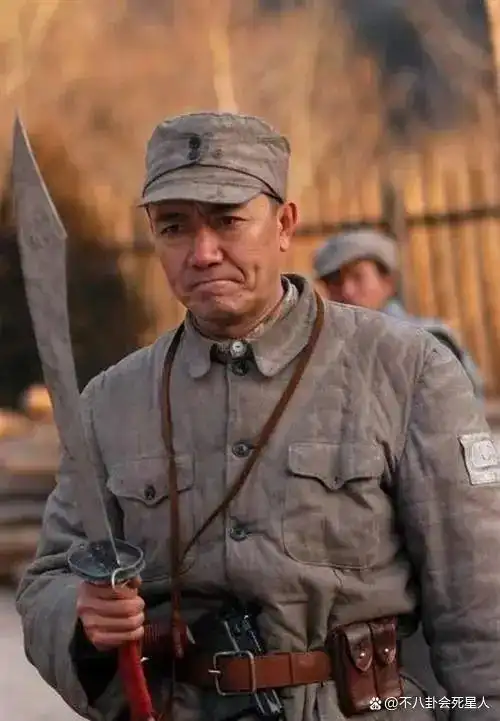 这9位演过军人的男演员张译真实李幼斌备受夸赞
