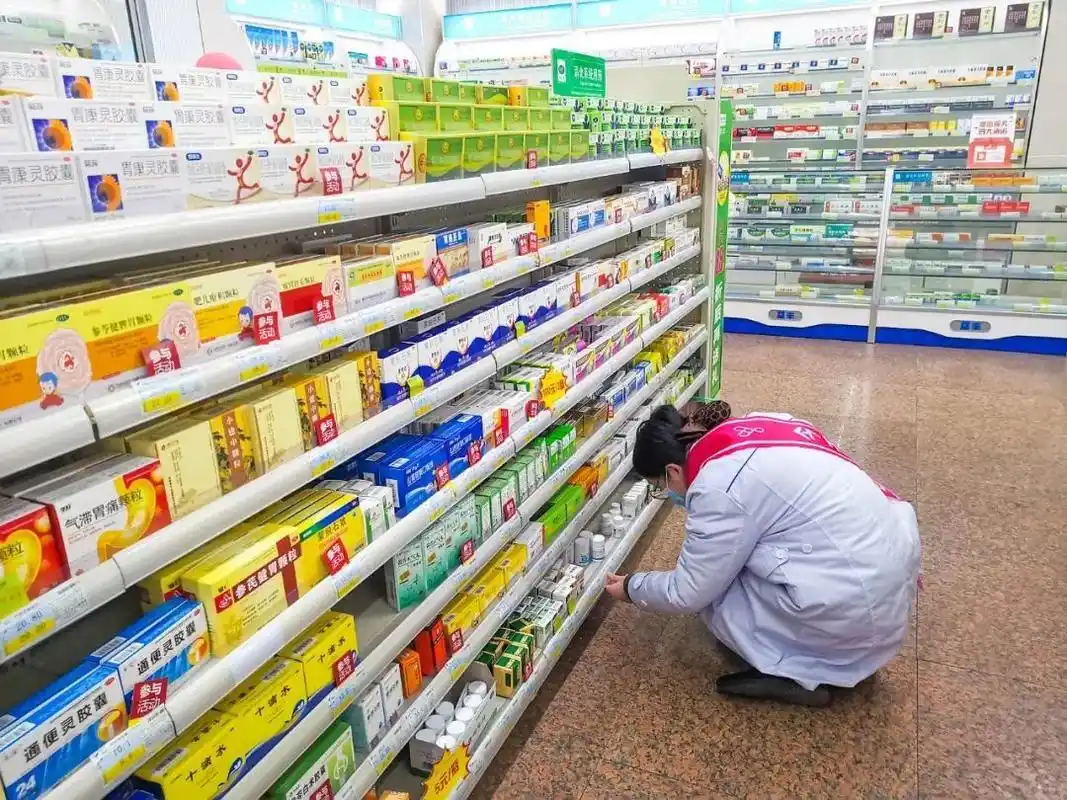 在武汉买药到底要不要带身份证?记者探访发现