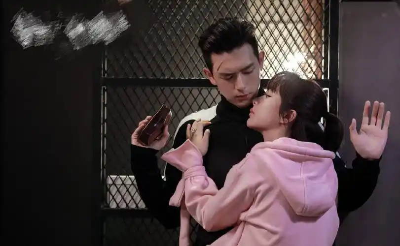 杨紫弃张一山"恋上"老同学?化身痴情迷妹,独得男神宠爱?