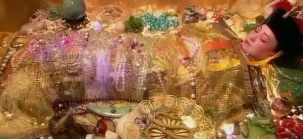 慈禧墓中有多少宝贝下葬时几乎掏空了大清国库