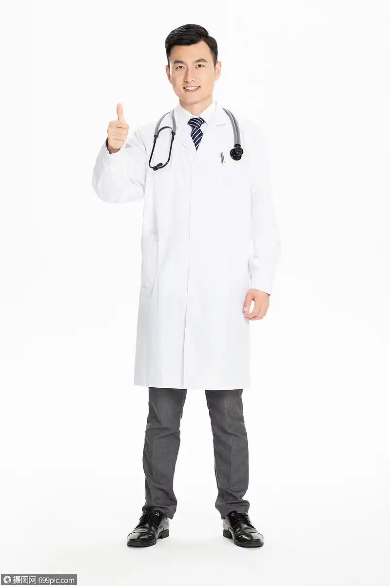 男医生点赞医师节人物