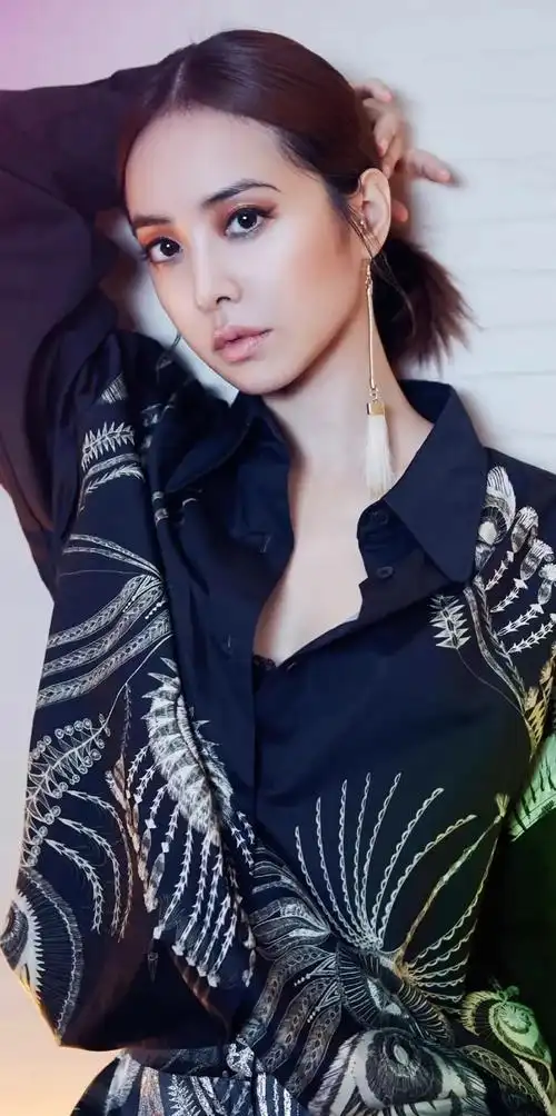 蔡依林高清淡雅俏丽写真,时尚俏丽!_高清图集_新浪网