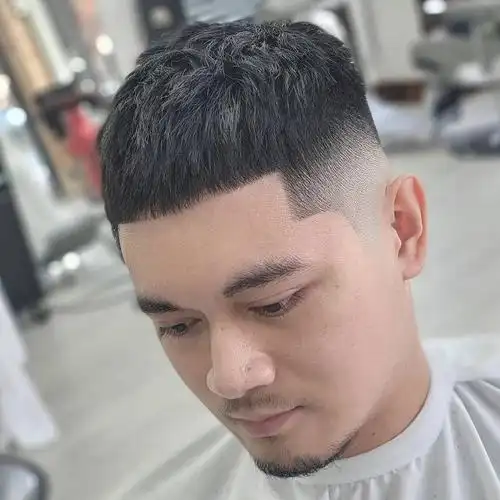 男人过了35岁,别乱剪发型,今夏试试这三款,帅气更显精神