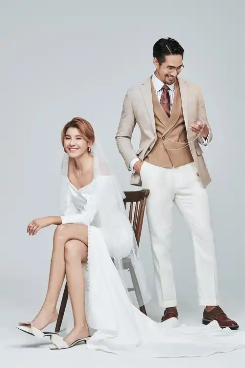 新娘百分百婚纱摄影-简约大气