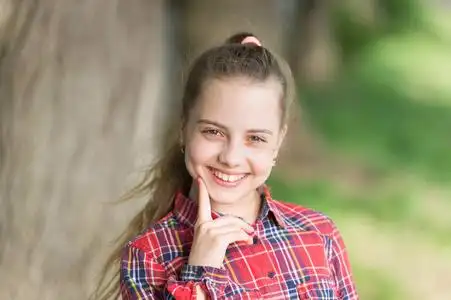 可爱的小孩,可爱的笑容,健康清新的面部肌肤.