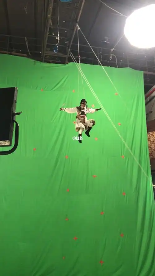 吊威亚一天800大洋