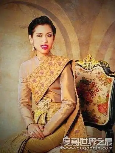 史上最丑公主泰国朱拉蓬公主血友病坐轮椅出行