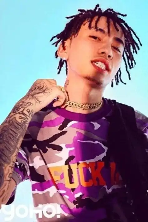 马思唯为何能如此成功?从县城少年到问鼎美国的"中文说唱传奇"