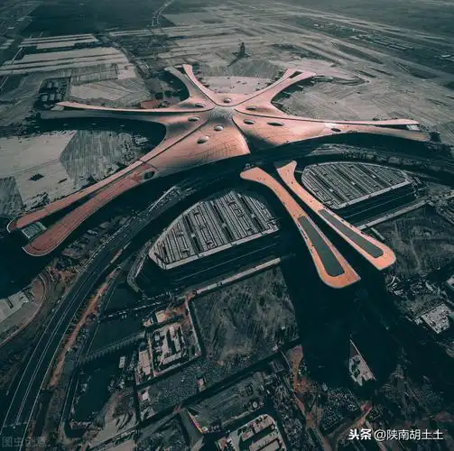 中国哪个机场最大面积(中国最大的国际机场是哪一个)_04447排行网