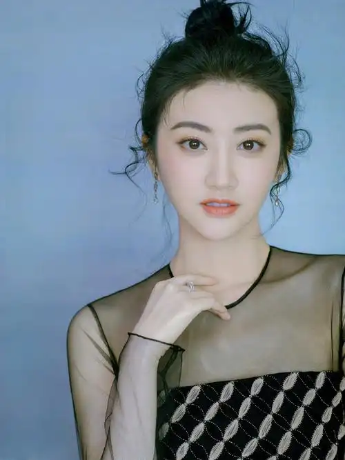 9217hi~大家好,说到娱乐圈里越变越美的女明星,仙_圈子-新氧美容