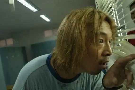 "百亿影帝"黄渤,惨遭滑铁卢?