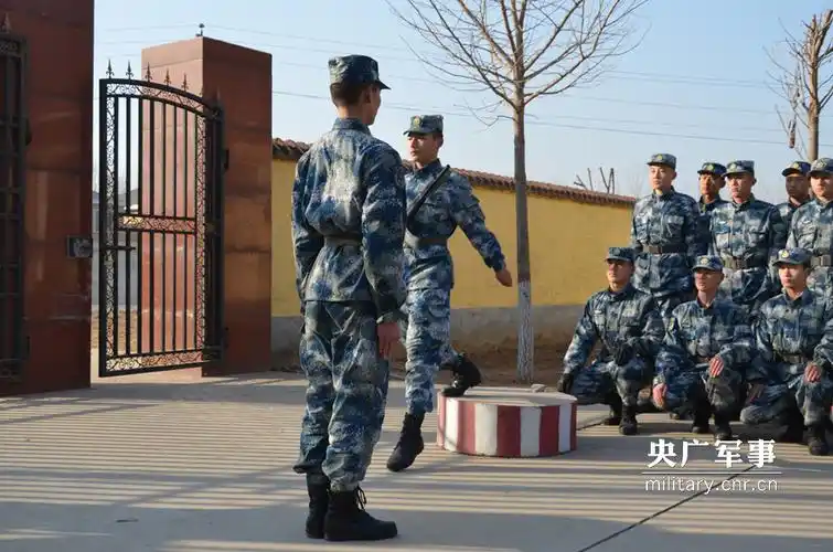 新年开训!中部战区空军导弹某团组织新兵复训