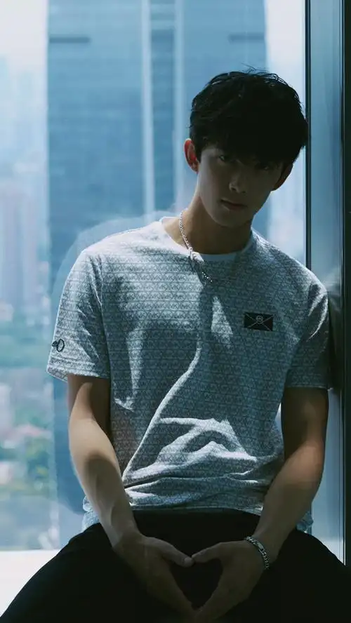 吴磊#3538321661586615最喜欢的发型长发卷毛yydsmk