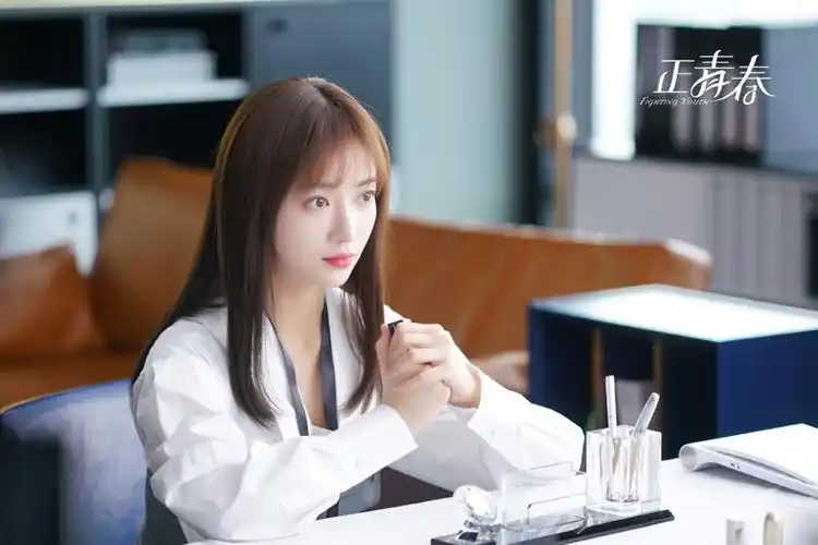 电视剧正青春评论(豆瓣评分5.1,《正青春》扑街真不冤)