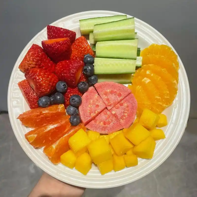 近期的一些圆形水果摆盘分享给大家,感觉家里的光线越来越暗了,好想