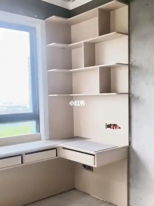 木工  #装修  #专业木工装修  #悬空书桌  #飘窗台改书桌  #我的仔揶