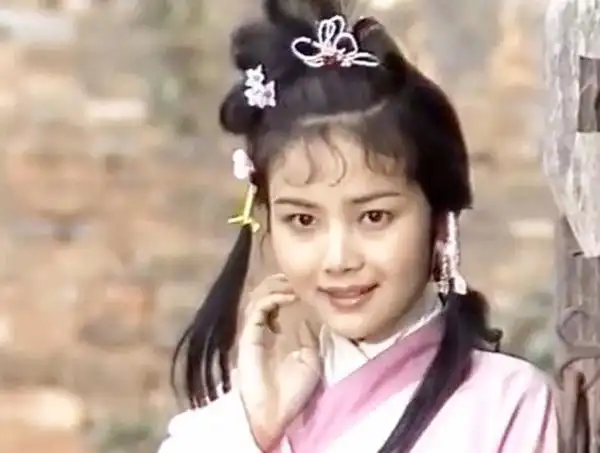 窦女——茹萍荷花三娘子——张茜地府娘娘——李媛媛连城——陈红肃王