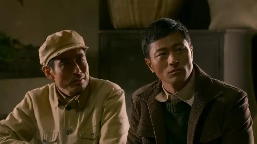 《大牧歌》李国祥带柴师长来参观实验站怀正亲自杀羊为他们接风