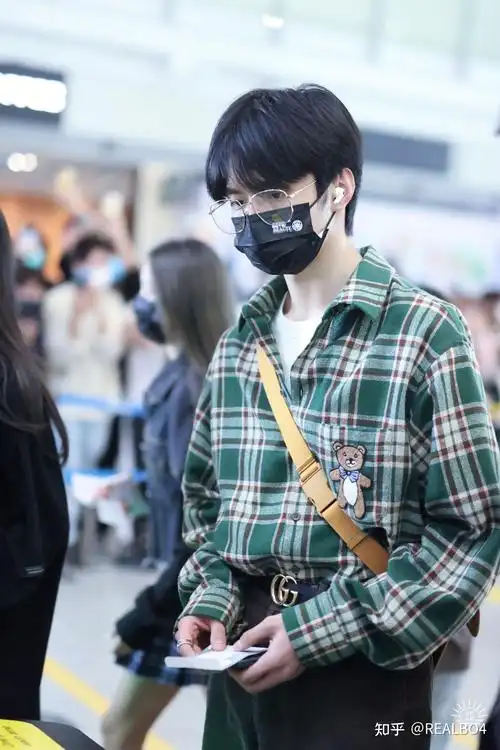 刘耀文的穿搭风格是怎样的呢