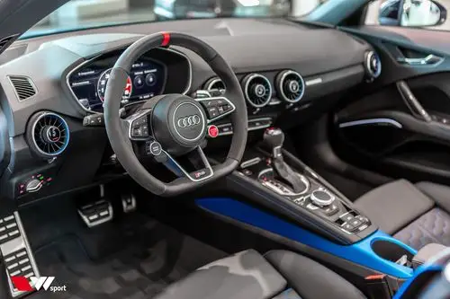 奥迪ttrs科技感运动感爆棚