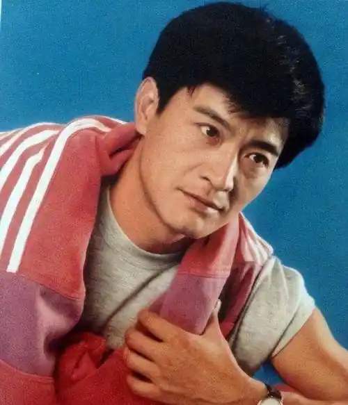 周里京:我一生清高,认真拍戏不搞绯闻,三十年不敢忘亡妻_生活_张巍