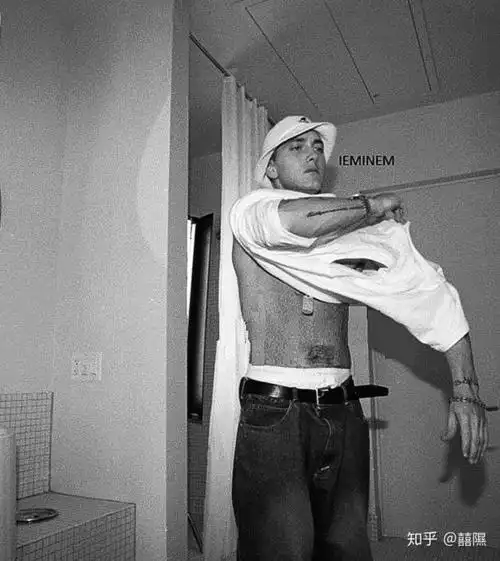 如何像eminem阿姆一样穿搭