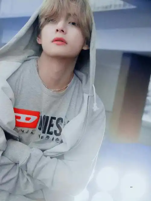 他发行首张个人专辑,表达对bts的喜爱和忠诚,全球粉丝特别支持|韩国|m