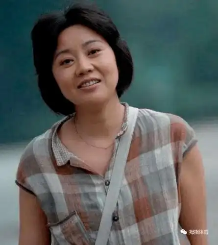 33岁离婚,44岁减肥,油腻大妈,痩比少妇?