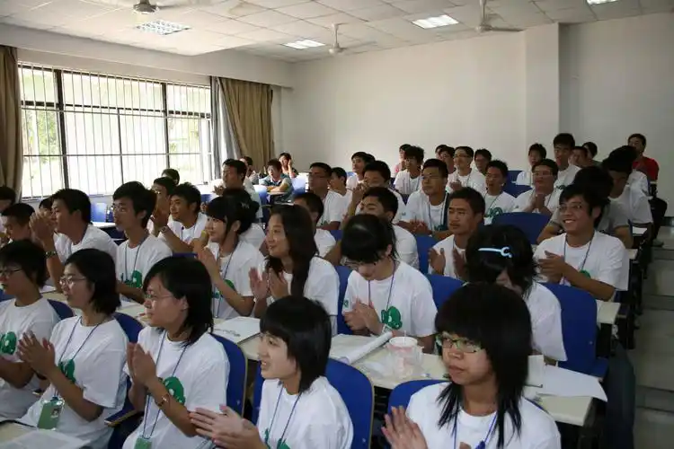 高中时男生上课喜欢干的三件事,如果有1点没中,请你