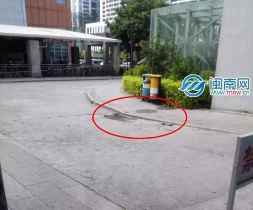 泉州第一医院城东分院一妇女跳楼 身体分成两半