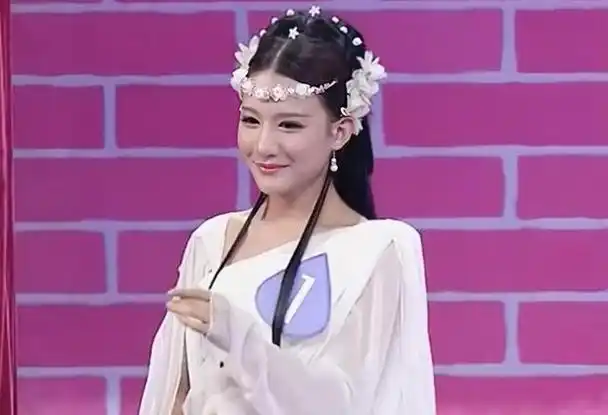 论男扮女装,这10位男演员反串表演非常出色,才是"教科书"演技