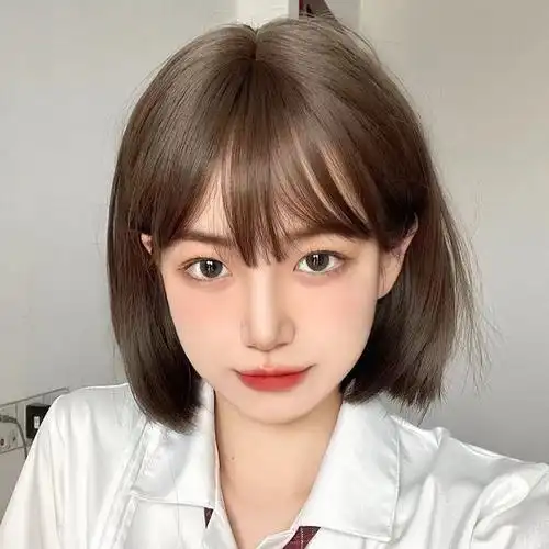 齐肩短发女网红
