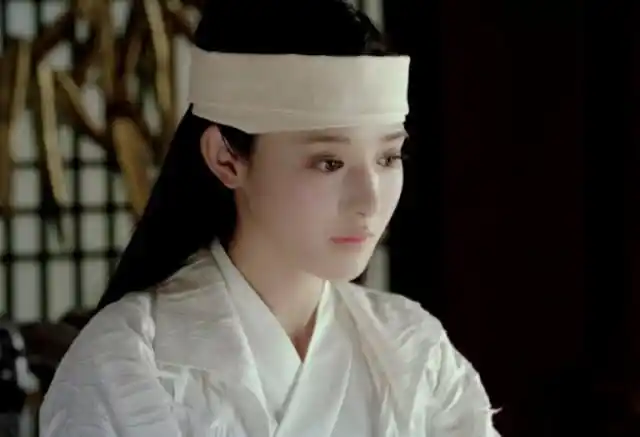 东宫:永娘恳求李承鄞放走小枫,结果却被关进地牢,狠心