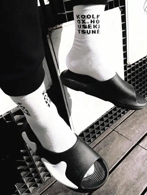 maisonkitsune字母小白袜xequalizer黑