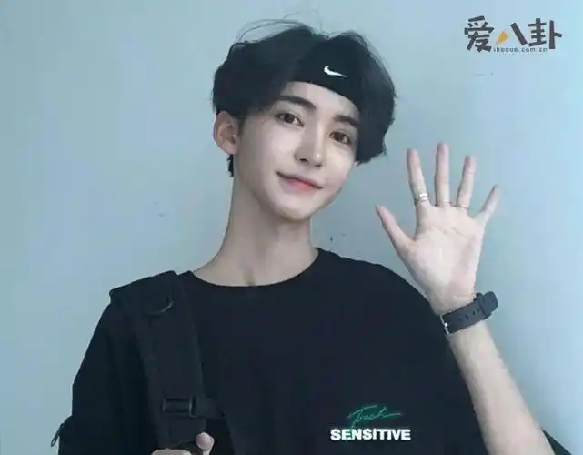 网红李由是变性人吗李由是男是女为何总被说变性呢