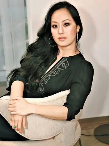 她誓要做上流名媛,患病致烂脸又遭闺蜜反目,床前唯有前夫相伴|薛芷伦