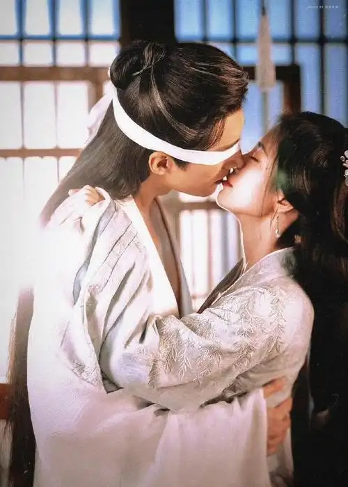 被鞠婧祎和刘学义的吻戏刷屏这对cp太甜了