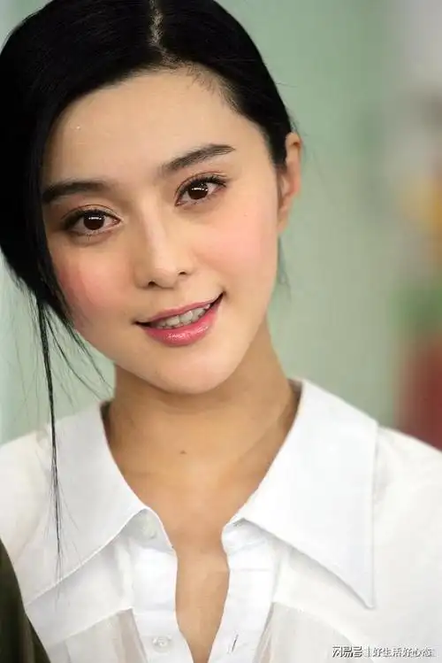 范冰冰范冰冰是中国最著名的女明星之一,她以其美丽的外表和出色的