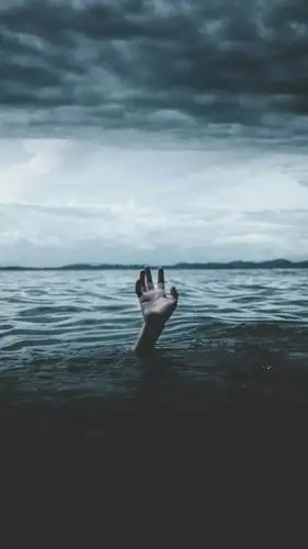 重口味壁纸:压抑,孤独,阴沉,灰暗,这么丧的壁纸你能接受几个