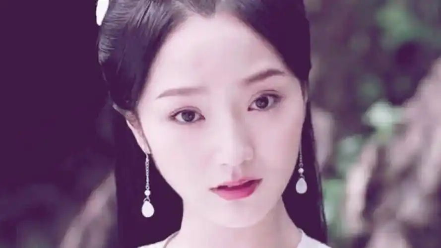 〈肖燕·饰·琴芷嫣〉