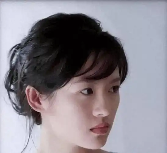 章子怡学生时期旧照被疯传,与现在判若鸿沟:汪峰眼光真毒