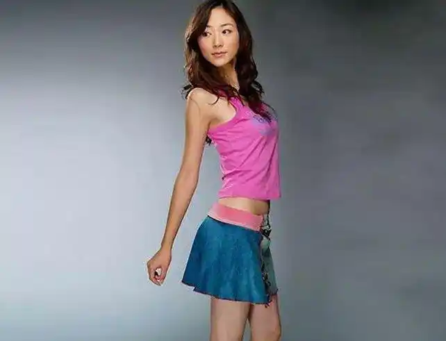 韩雪工作照曝光一身穿搭性感又迷人侧身状态羡煞旁人