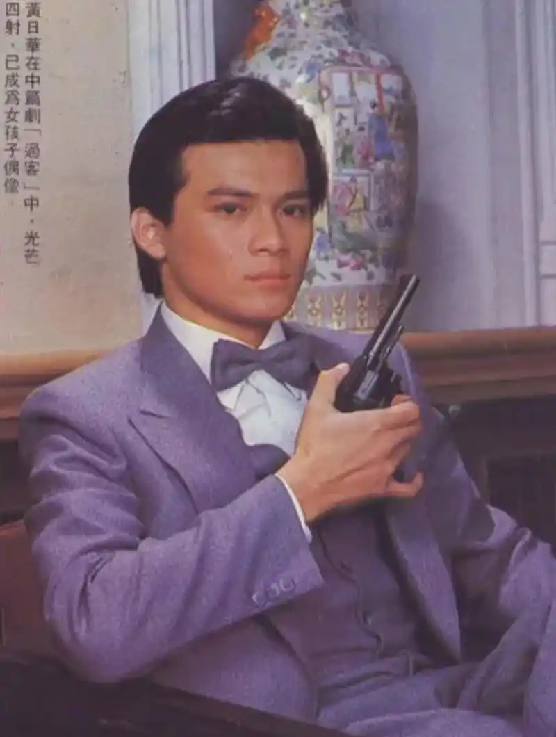 回顾痴情的黄日华:妻子59岁去世,两人相爱40年,发誓不会再娶