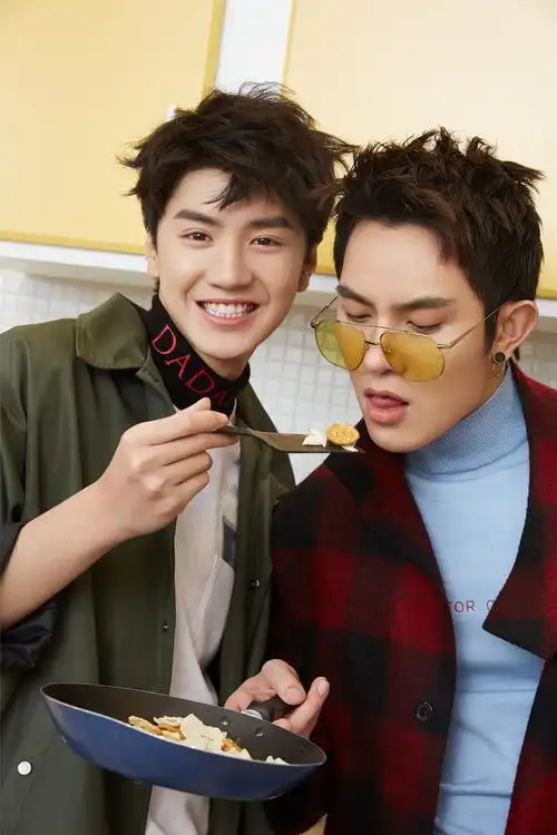 陈哲远聂子皓cp大片曝光养眼互动