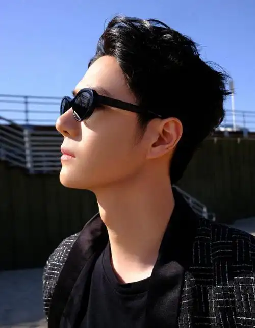 王一博巴黎时装周##王一博