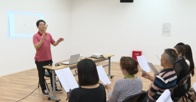 全国首个中老年专属学习平台金色学堂频道今天正式开播