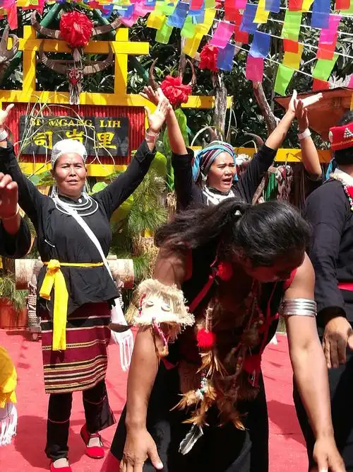 2018年昆明佤族喜迎新米节