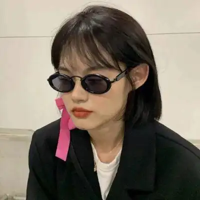 2023很潮很时尚的真人女生头像图片