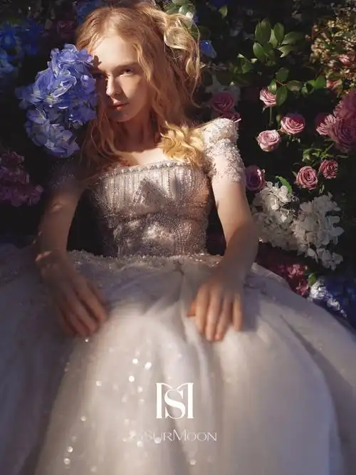 唤醒睡美人梦中的可爱公主婚纱